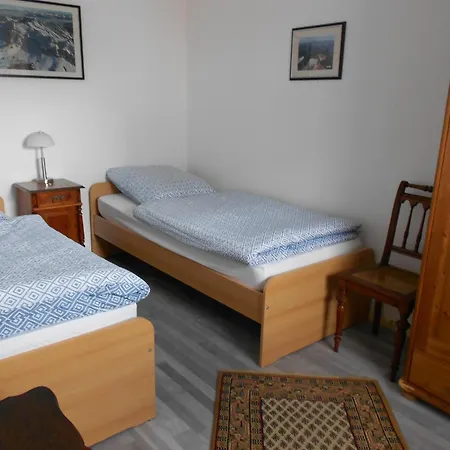 Haus Milan Burgweiler * 오스트라크